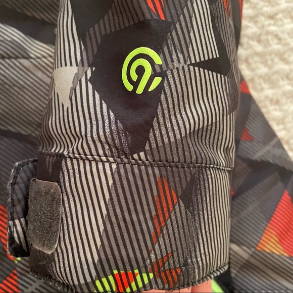 Boy’s C9 Champion; L (12-14) 3 in 1 Winter Coat, Puffer Coat, Windbreaker Jacket - Picture 4 of 8